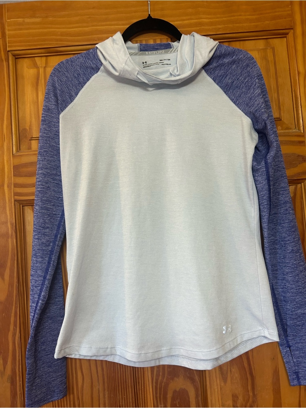 Under Armour Light Gray & Heather purple/blue Hooded Performance Top Womens smal